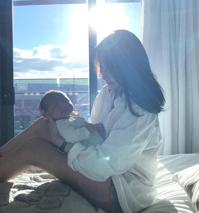 Là con gái tỷ phú, lại xinh xắn, chồng đẹp con ngoan: Sao có người viên mãn đến thế! Là con gái tỷ phú, lại xinh xắn, chồng đẹp con ngoan: Sao có người viên mãn đến thế!